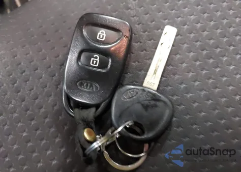 2011 Kia Sorento Lx from USA, damaged, VIN 5XYKTCA15BG171414